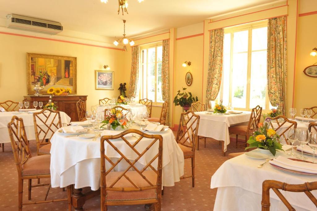 Logis L'Hermitage Buzancais Экстерьер фото